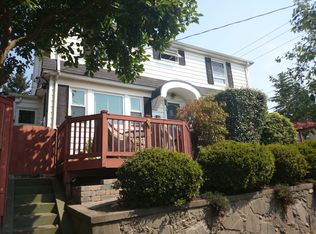 556 N 83rd St, Seattle, WA 98103