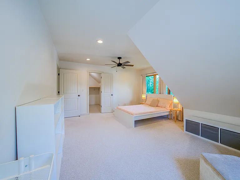 9 Boyd Ave — Photo 64