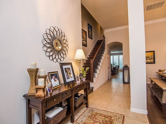 4th image of 902 Floriencia St