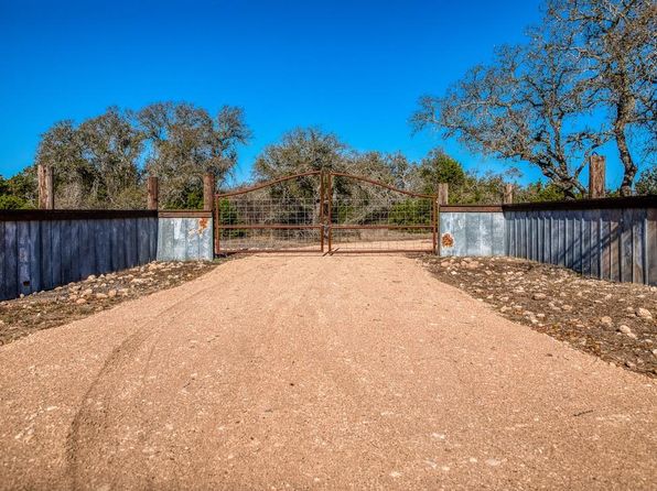 7748 Winslow Ln, Menard, TX 76859