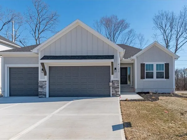 4120 SE Adams Dr, Drive Blue Springs, MO 64014