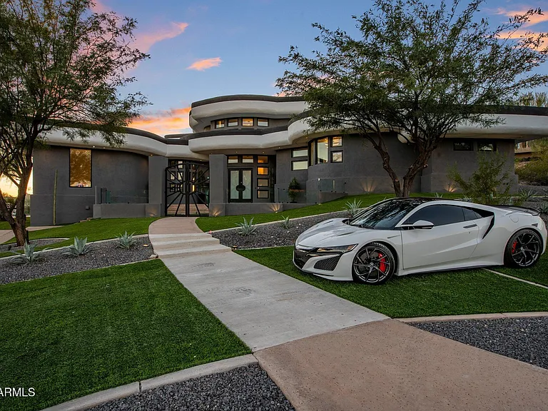 3282 E Palo Verde Dr — Photo 3