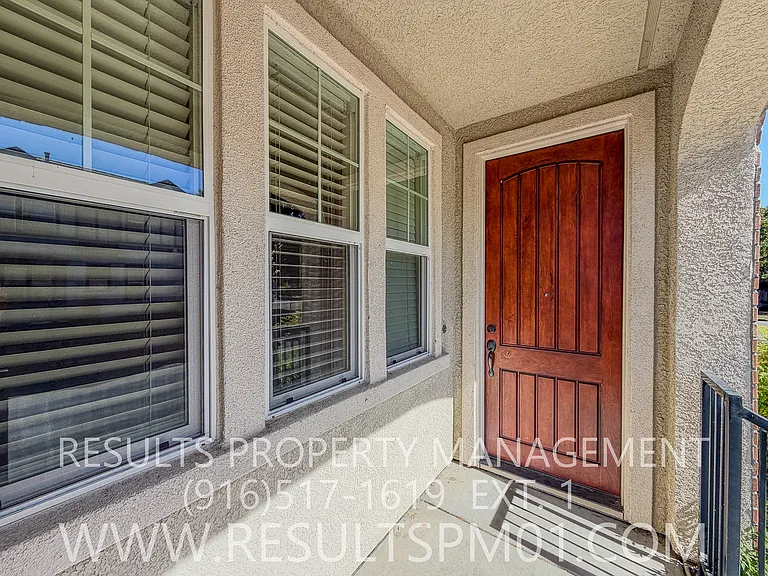 1500 Stroll Way — Photo 3