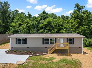 308 Cowan Ln, La Follette, TN 37766