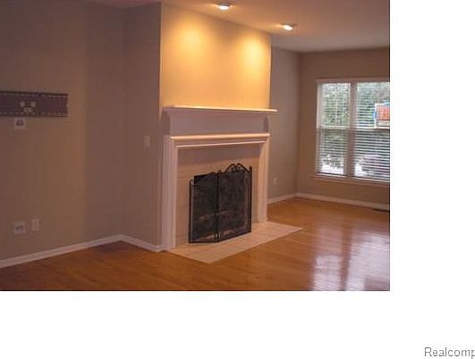 5th image of 1440 S Main St #43