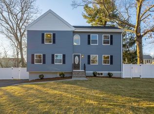 3 Cedarcrest Rd, Wilmington, MA 01887
