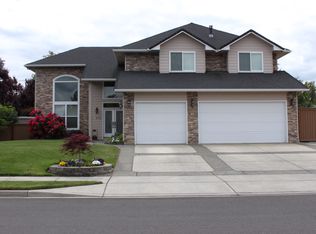 513 Quail Ct, Central Pt, OR 97502