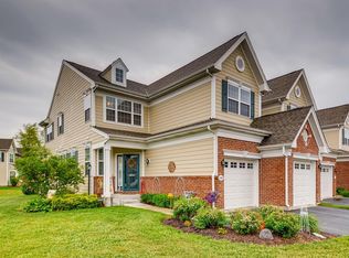 1188 Falcon Ridge Dr, Elgin, IL 60124