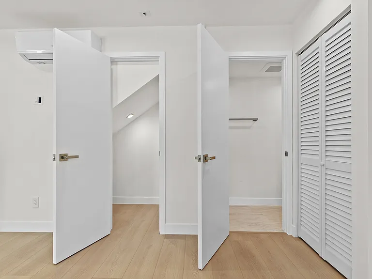 1133 N Maryland Ave #B — Photo 19