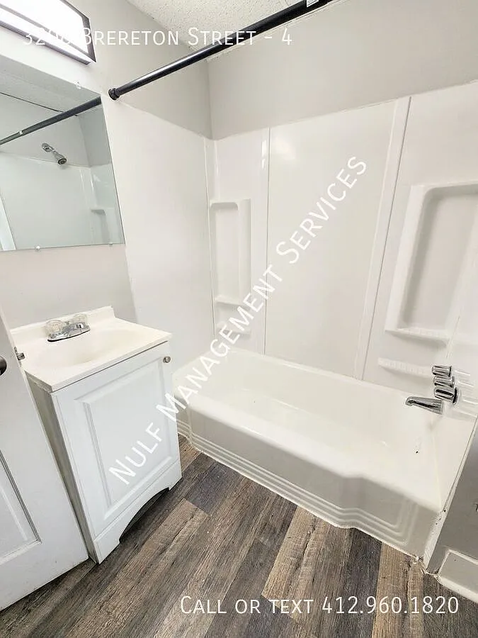 1 bed, 1 bath unit in Polish Hill — Photo 2