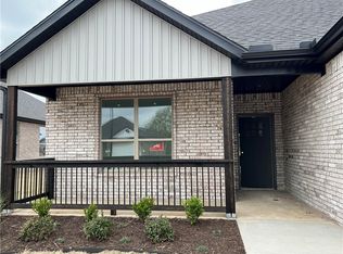 670 Marianne, Centerton, AR 72719