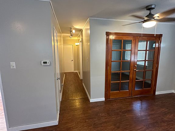 Hallway to bedrooms