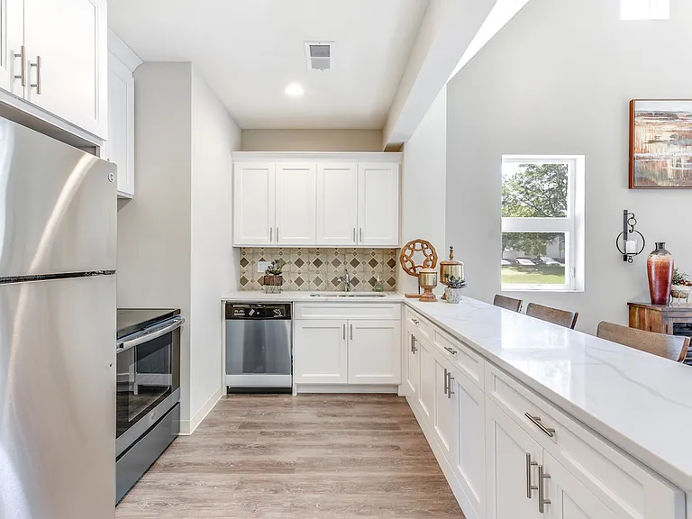 788 Inland Cir — Photo 5