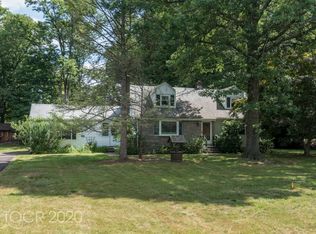 757 Lawlins Rd, Franklin Lakes, NJ 07417