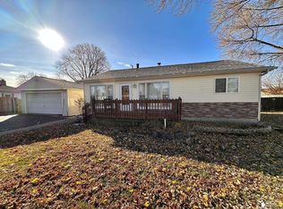 3272 Navarre Blvd, Monroe, MI 48162