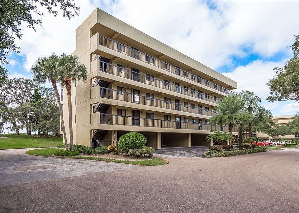 1st image of 1723 Golfview Dr