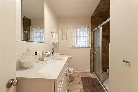 2930 Hundred Oaks Ave — Photo 6