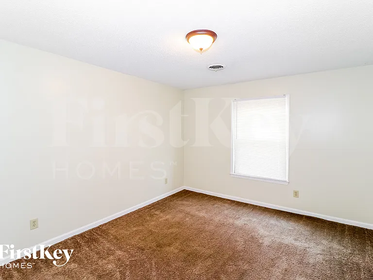 2786 Dromedary Dr — Photo 11
