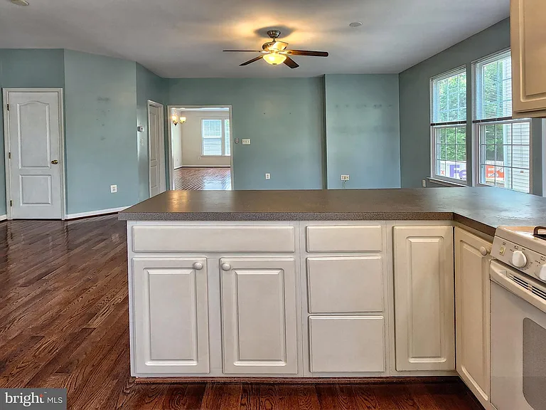 13906 Gothic Dr — Photo 19