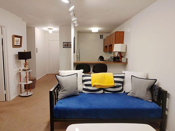 2nd image of 1355 N Dearborn St APT 405