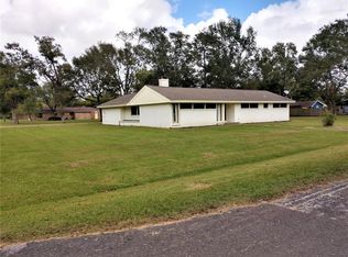 203 Light St, Anahuac, TX 77514