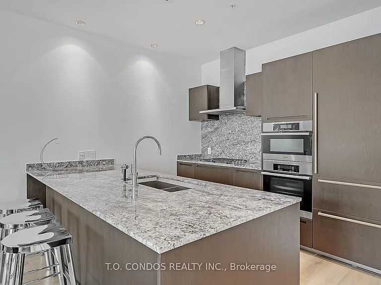 180 University Ave #5807 — Photo 5