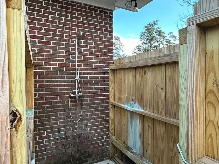 408 Lynette Dr — Photo 16