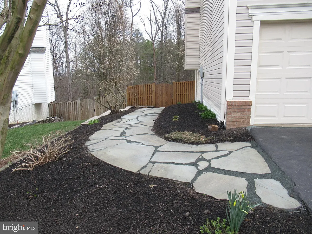 Photo 2 of 43 - 8695 Ruby Rise Pl - Bristow, VA Building Photo - 8695 Ruby Rise Pl