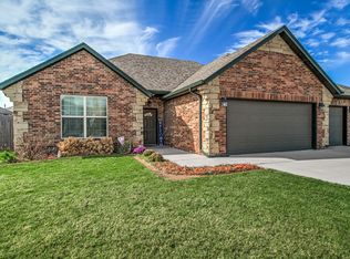 2216 Crooked Oak Dr, Shawnee, OK 74804