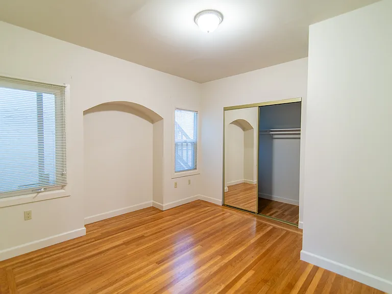 845 Warfield Ave — Photo 21