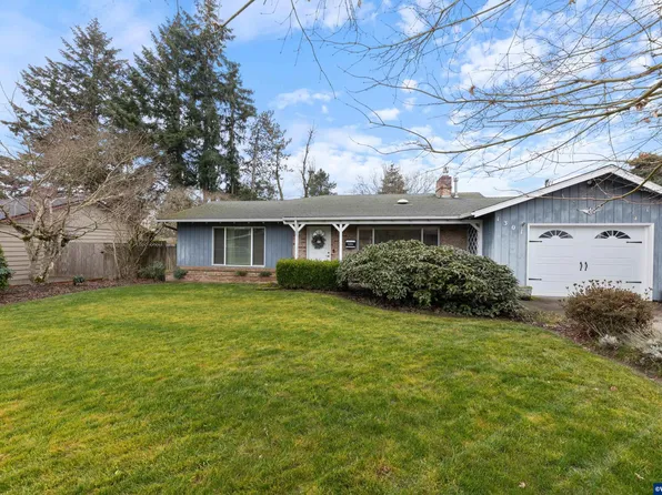 1301 N Hadley Rd, Newberg, OR 97132