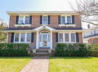 6104 Ventnor Ave, Ventnor, NJ 08406
