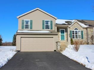 49 Pebble Creek Dr, Lititz, PA 17543