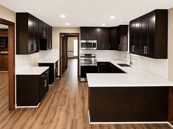 4th image of 18327 Champion Forest Dr