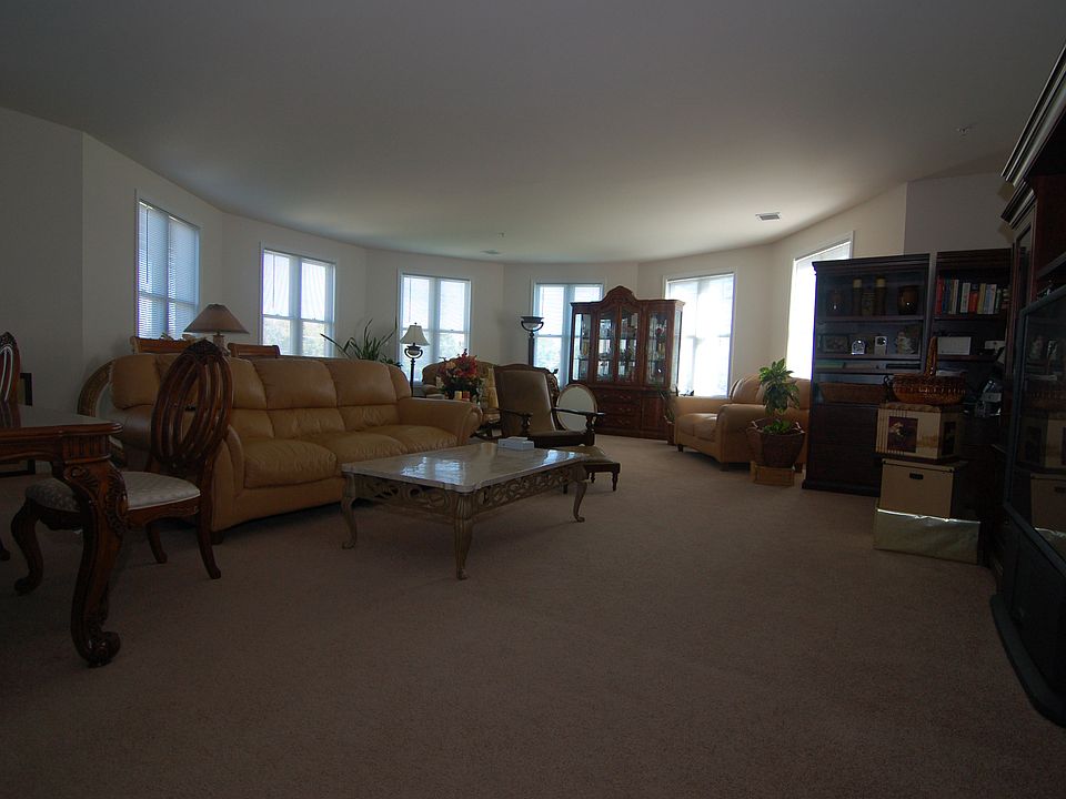 1st image of 275 E Railroad Ave Unit 207