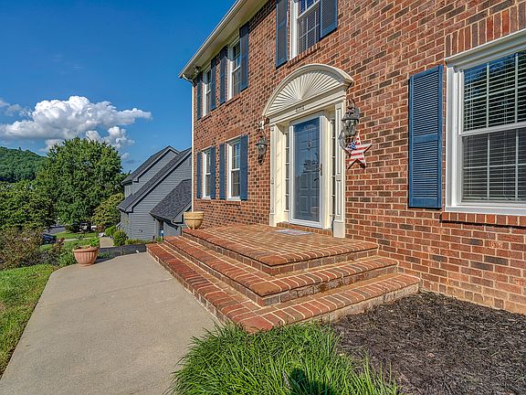 3rd image of 4314 Kings Court Dr