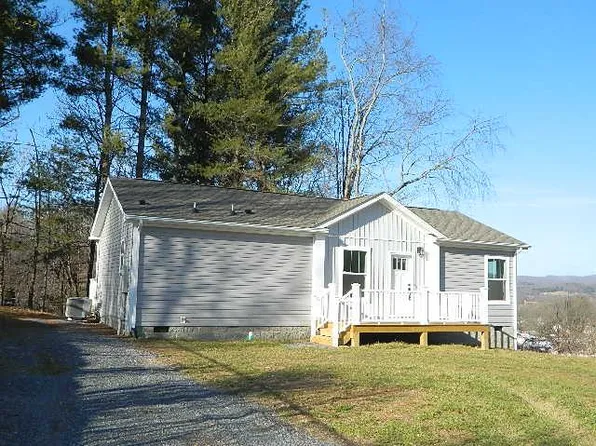 211 Henderson St, Marion, VA 24354