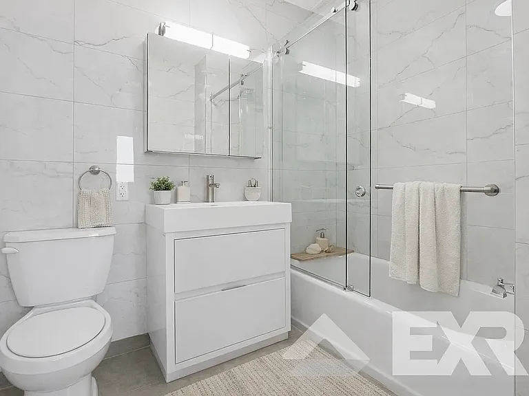 48 Somers St #304 — Photo 6