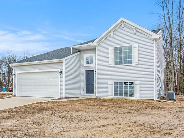 366 Lotz Ct, Wayland, MI 49348