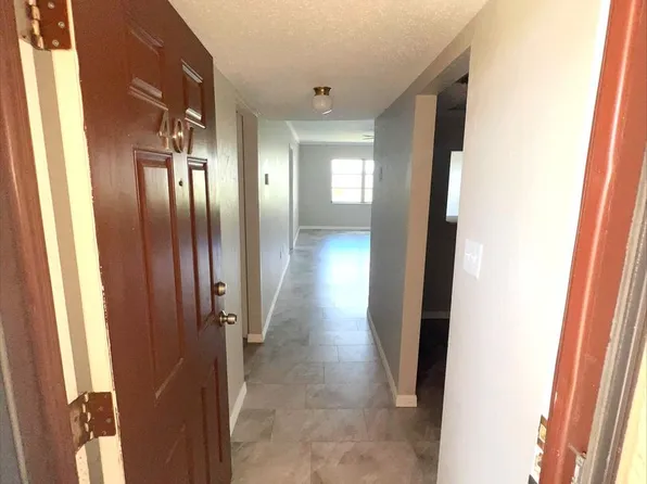 4109 Lake Bayshore Dr, Bradenton, FL