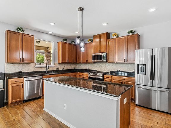 5th image of 1425 Bovina Dr