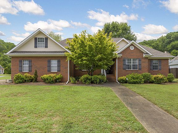 2nd image of 301 Knoll Creek Cir