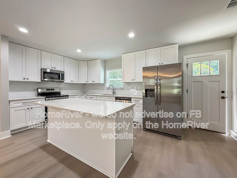 1st image of 356 Duray Ct