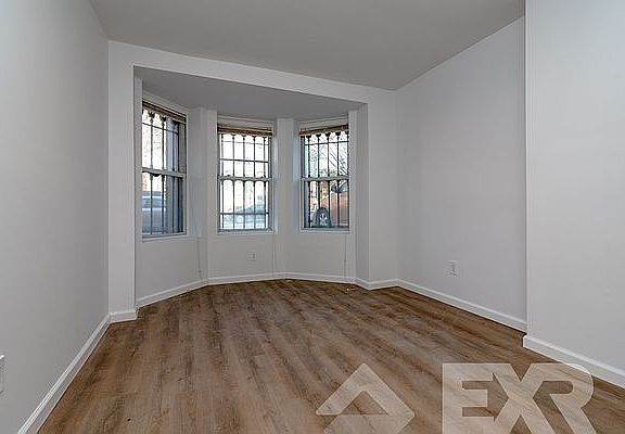 2nd image of 316 E 29th St