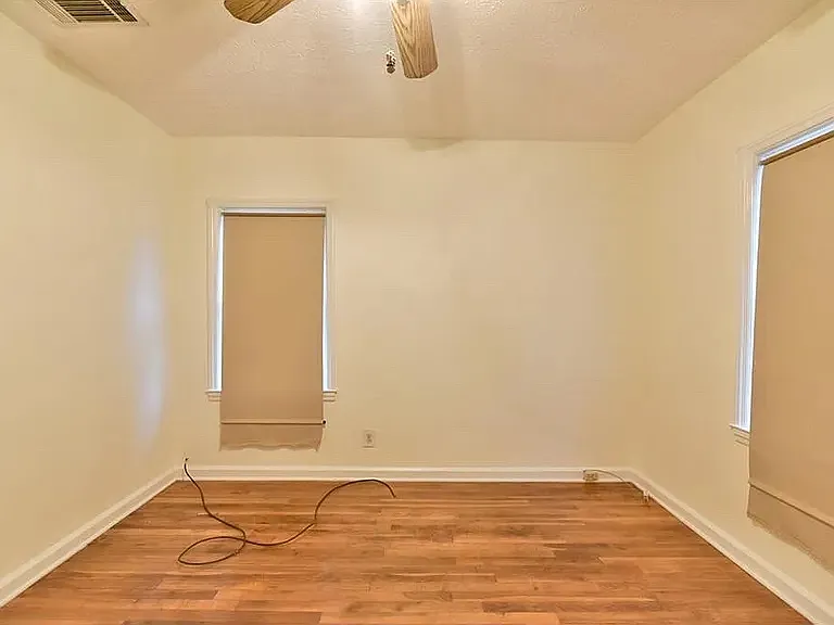 1913 Camellia Dr — Photo 11