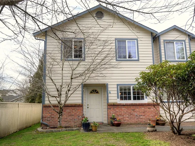 19324 22nd Ave SE #4 — Photo 2