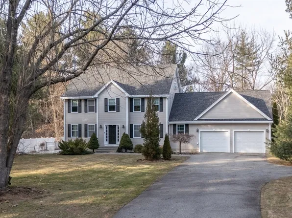 450 Pinnacle St, Tewksbury, MA 01876