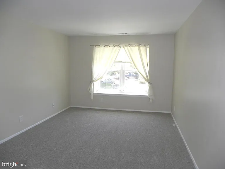 300B Mitten Ln #B — Photo 17