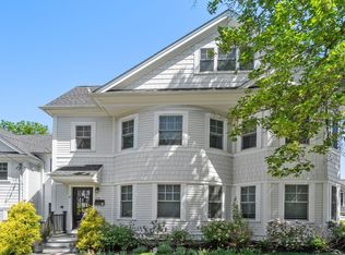 119 Charlesbank Rd #119, Newton, MA 02458