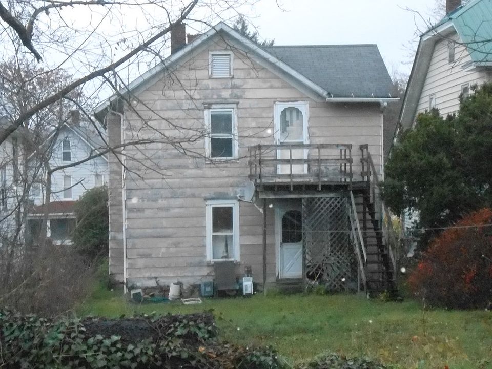 2nd image of 315 W 5th St